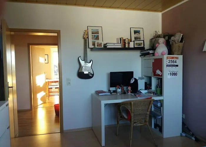 Gemuetliche, Helle Im Luftkurort Dansenberg * 凯撒斯劳滕