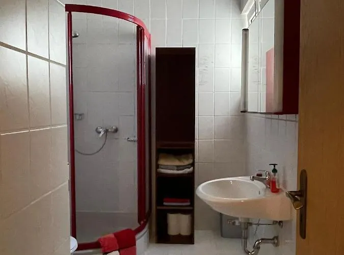 公寓 Gemuetliche, Helle Im Luftkurort Dansenberg 凯撒斯劳滕