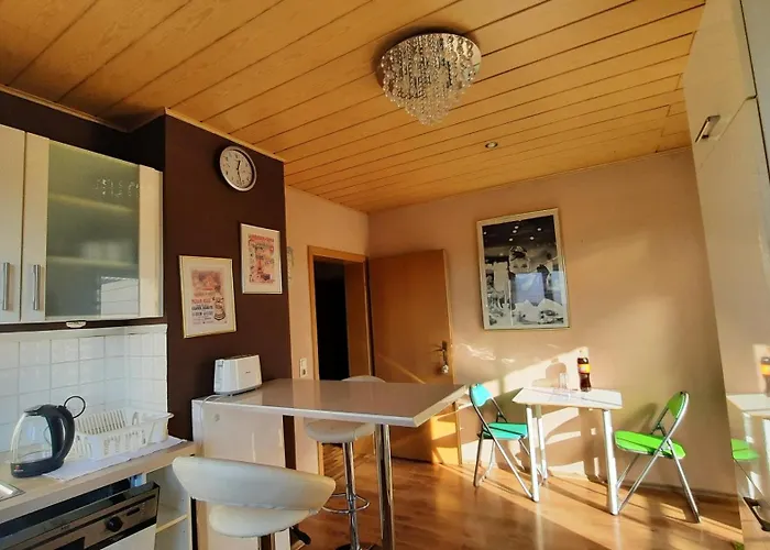 Gemuetliche, Helle Im Luftkurort Dansenberg 凯撒斯劳滕